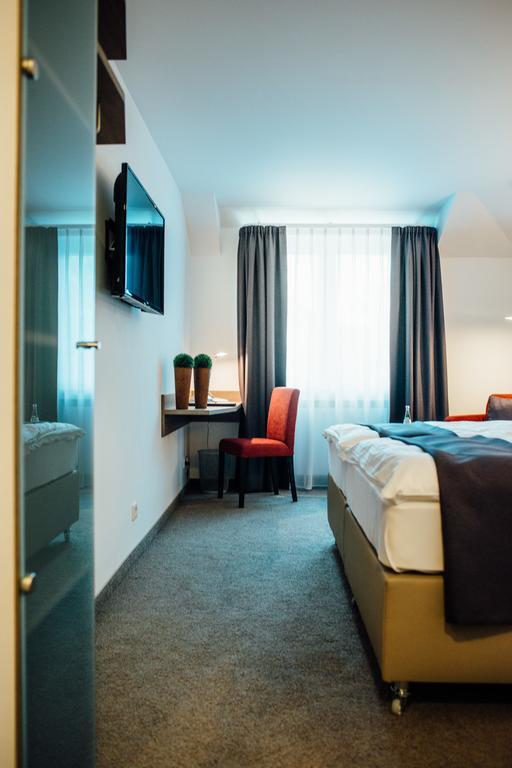 Hotel Schmachtendorf Oberhausen  Pokój zdjęcie